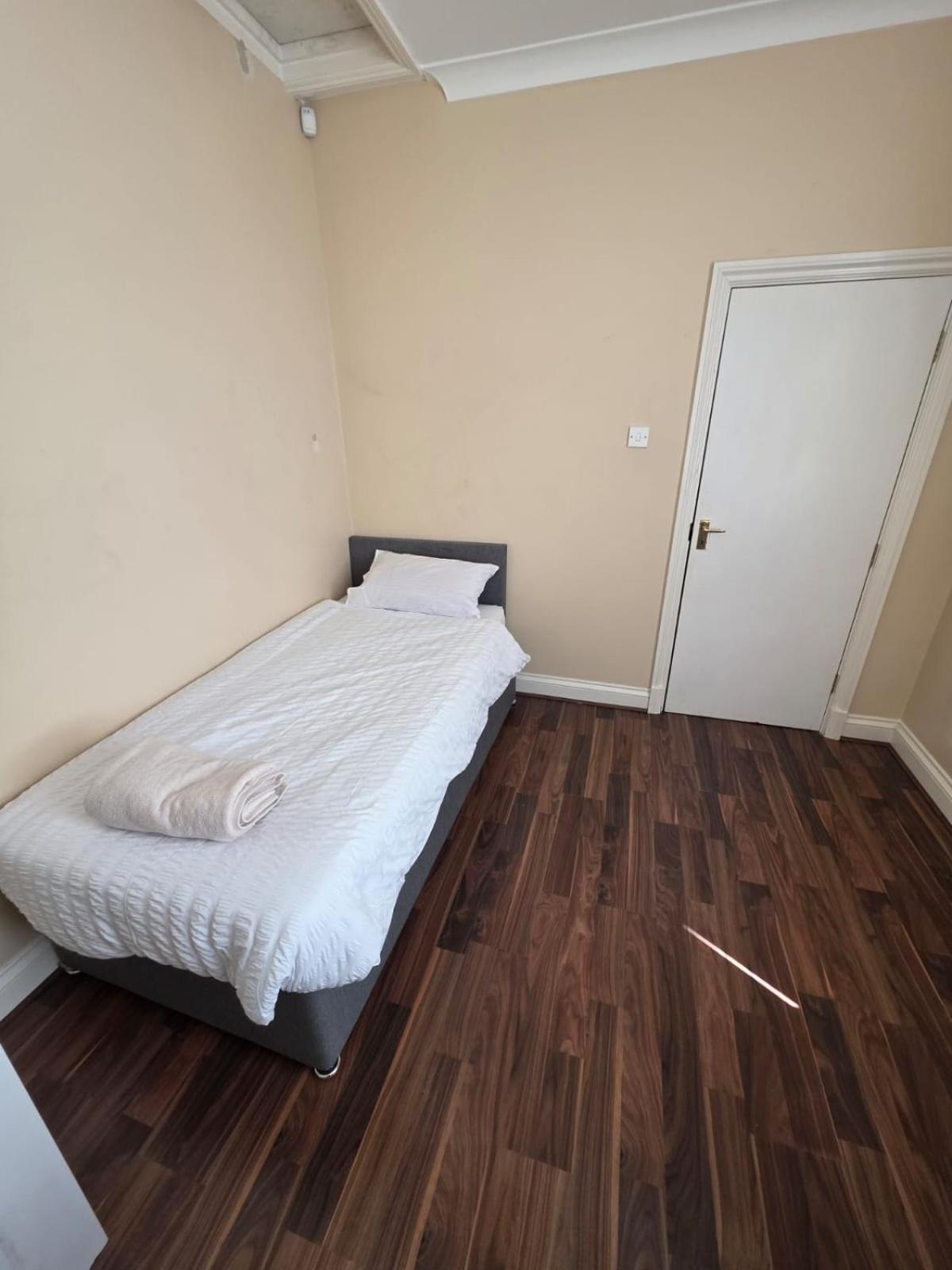 Elegant Space Bed & Breakfast